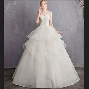 🌸 NWT Strapless Tulle Ballgown Wedding Dress – Floral Lace | Couture-Inspired